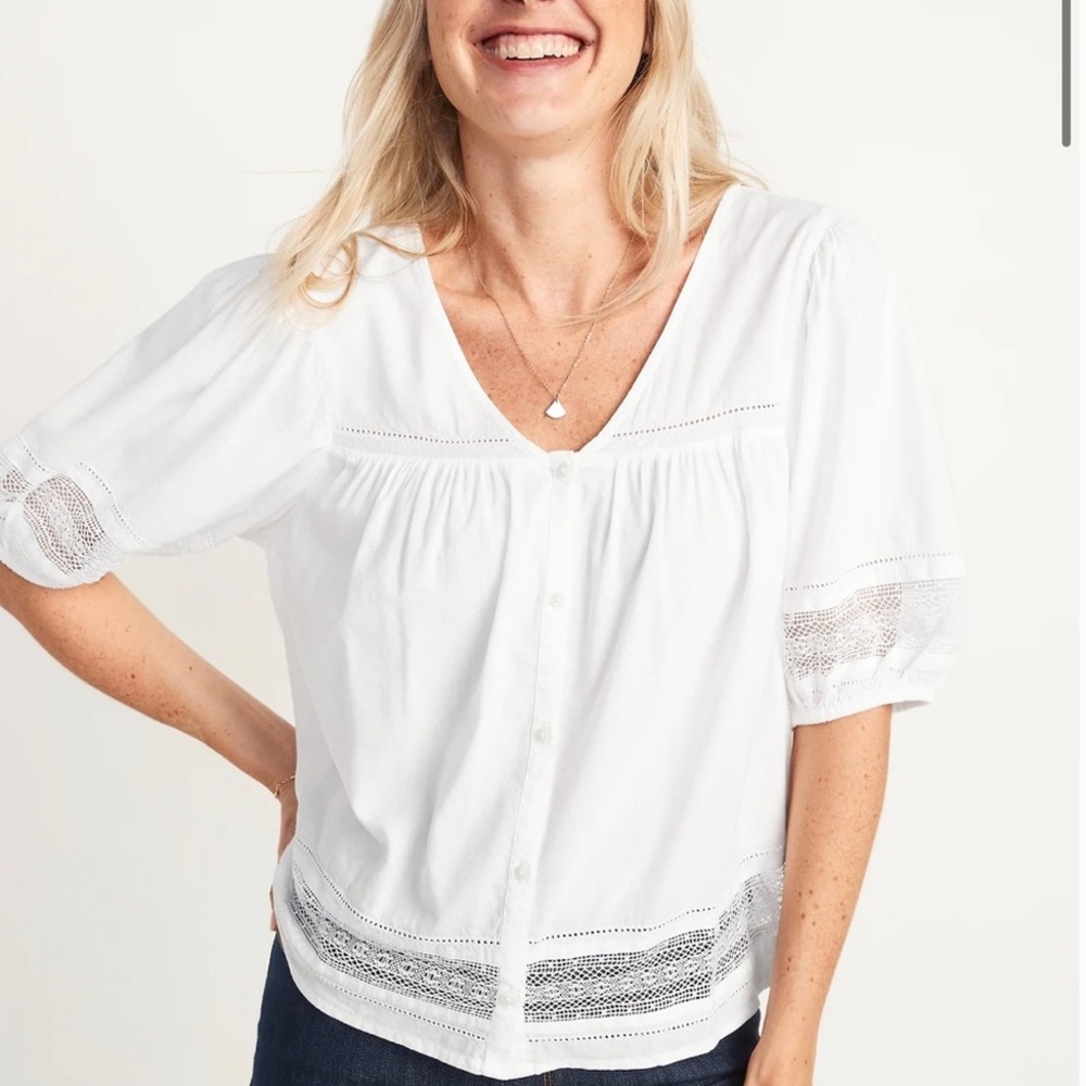 NWT Old Navy White Lace-Trim Button-Front Blouse Sz M